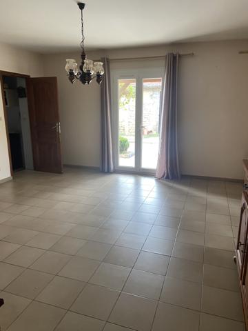Entre La Réole et Langon - Maison de plain-pied de 90 M2 avec petit extérieur