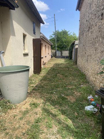 Entre La Réole et Langon - Maison de plain-pied de 90 M2 avec petit extérieur