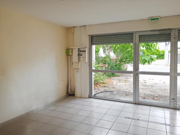 Local/bureau à vendre (79)