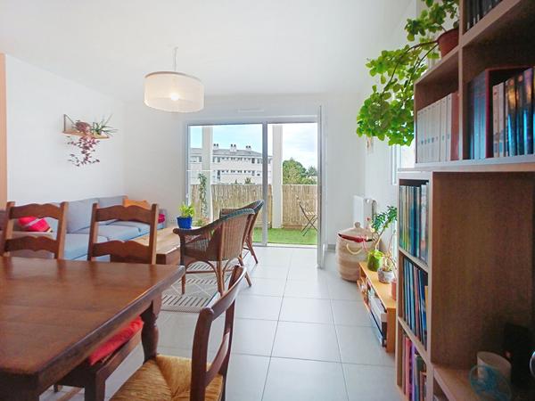 À vendre : Appartement 3 pièces à Angers situé Quartier des Banchais dans une résidence récente avec ascenseur et stationnement