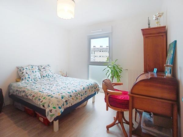 À vendre : Appartement 3 pièces à Angers situé Quartier des Banchais dans une résidence récente avec ascenseur et stationnement