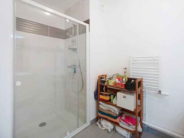 À vendre : Appartement 3 pièces à Angers situé Quartier des Banchais dans une résidence récente avec ascenseur et stationnement