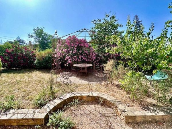 Maison T5 +annexe + garage