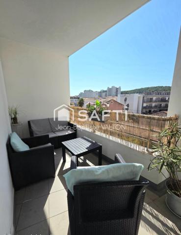 Appartement 2 pièces avec grande terrasse Sud ascenseur et garage