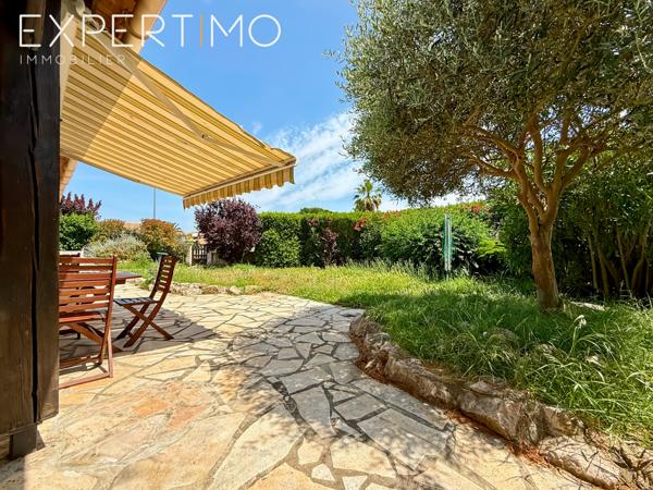 Palavas-les-Flots (34250) Palavas les Flots, villa T5 d'environ 106 m2 sur un terrain de 476 m2, dépendance et garage.