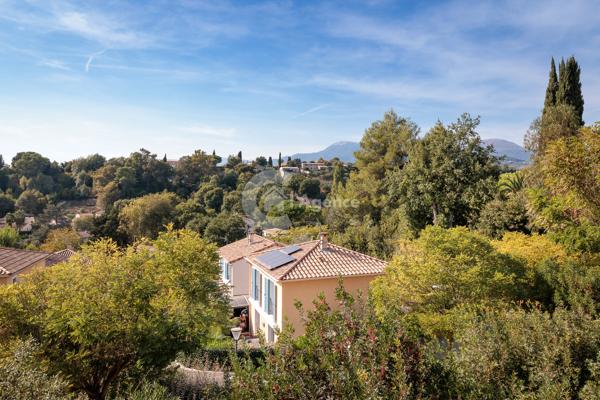 En EXCLUSIVITÉ - VILLA 4 PIECES avec PISCINE & JARDIN à St-PAUL de VENCE ! Détails des diagnostics énergétiques