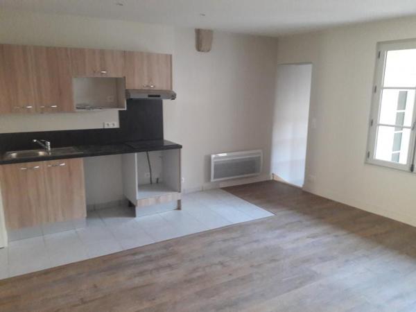 Location appartement Saintes : 710 € - AJP Immobilier Saintes