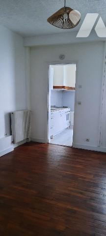 Idéal investisseur. PAUL BERT
Situé dans un secteur recherché, (QUAI PAUL BERT) cet immeuble d...