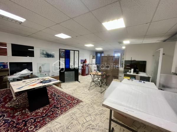 Local d'activités de 282 m²