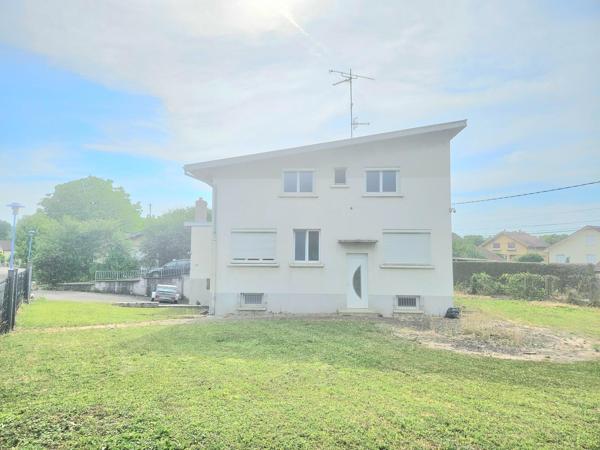 Maison familiale 7 chambres plain-pied, proche suisse