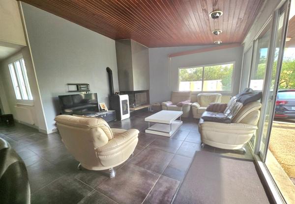 Maison familiale 7 chambres plain-pied, proche suisse