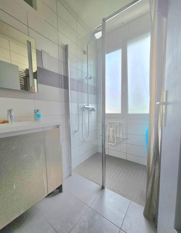 Maison familiale 7 chambres plain-pied, proche suisse