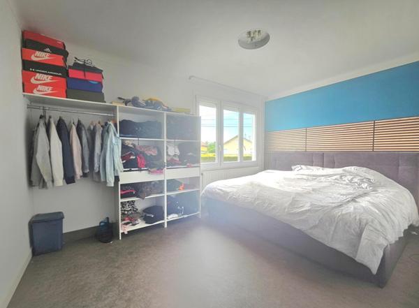Maison familiale 7 chambres plain-pied, proche suisse