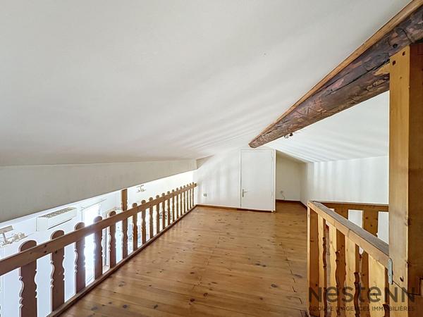 À VENDRE - Appartement T3 avec mezzanine, balcon et garage - Trets