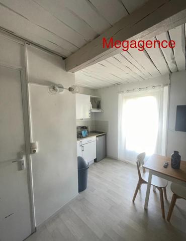 Appartement à HYERES, 83400 - 1 pièce 21m²