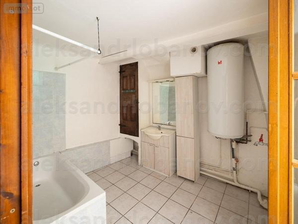 Maison rurale à vendre à Forcalquier dans les Alpes-de-Haute-Provence (04300), ref : 9994-MD