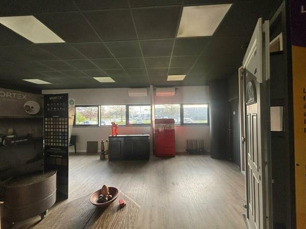 BUREAUX vente à BELLEVIGNY 85170