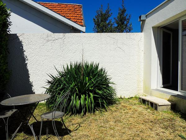 Achat local commercial Bassens - 100 m² - 222 000 €