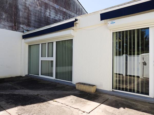 Achat local commercial Bassens - 100 m² - 222 000 €