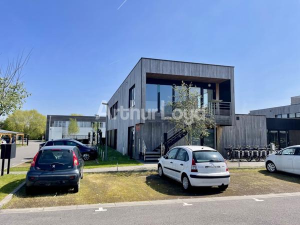 Bureaux à louer à Villeneuve-d'Ascq dans immeuble bois lumineux et modulable