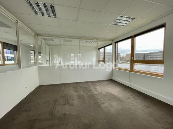 Bureaux à louer à Villeneuve-d'Ascq dans immeuble bois lumineux et modulable
