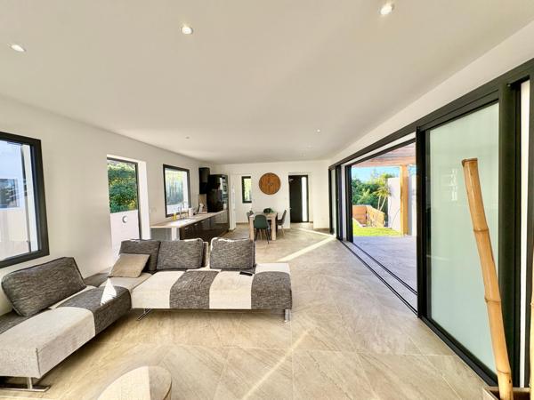 Magnifique maison neuve à l'Etang-Salé