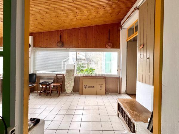 Maison T5 avec jardin et pierres apparentes