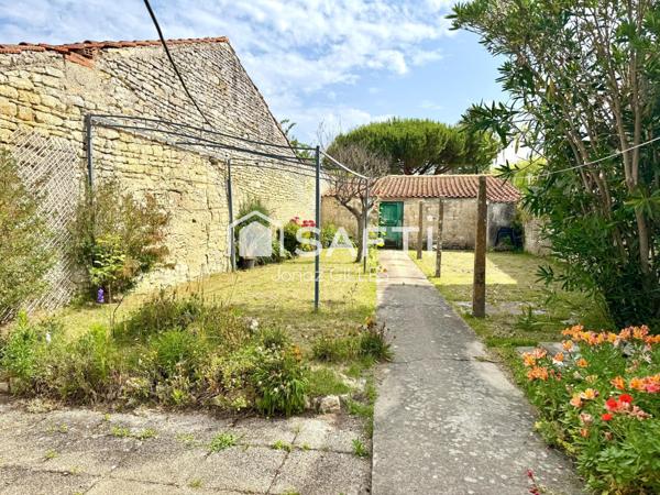 Maison T5 avec jardin et pierres apparentes