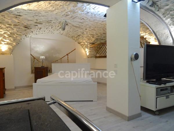 En Savoie (73), à vendre Vallée de La Maurienne, maison P8 rénovée, cave, voutes, terrain, combles, stations de ski, 3 vallées