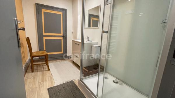 En Savoie (73), à vendre Vallée de La Maurienne, maison P8 rénovée, cave, voutes, terrain, combles, stations de ski, 3 vallées