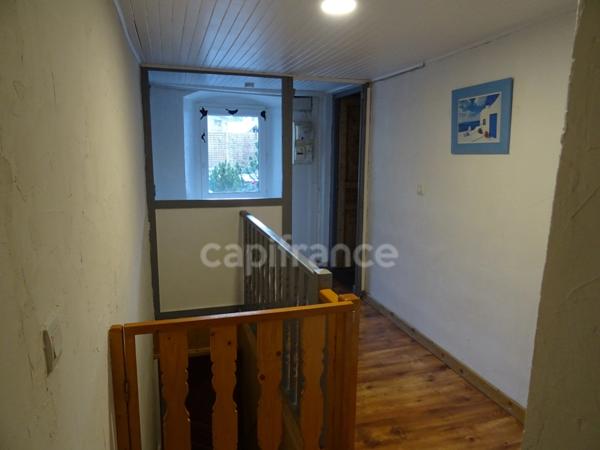 En Savoie (73), à vendre Vallée de La Maurienne, maison P8 rénovée, cave, voutes, terrain, combles, stations de ski, 3 vallées