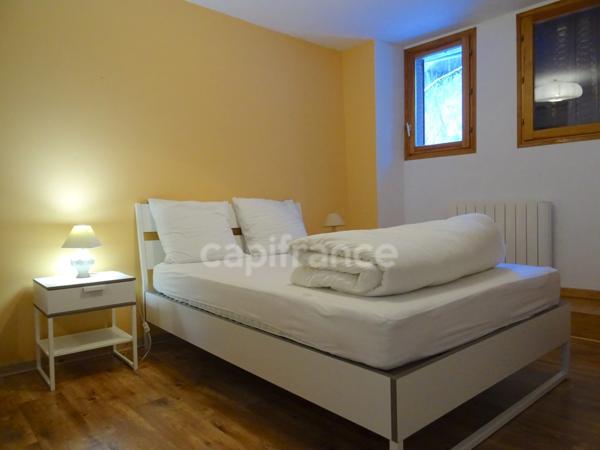 En Savoie (73), à vendre Vallée de La Maurienne, maison P8 rénovée, cave, voutes, terrain, combles, stations de ski, 3 vallées