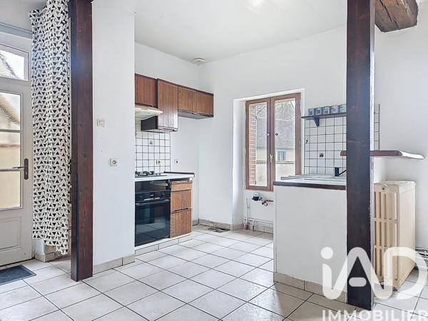 Maison à vendre 7 pièces 107 m² Saint-Julien-du-Sault