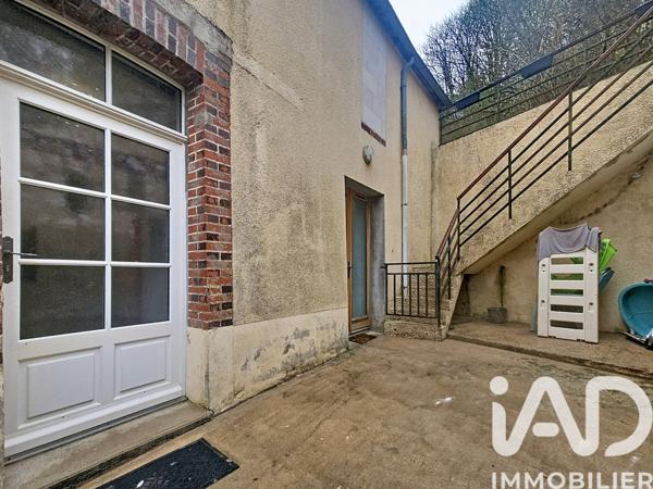 Maison à vendre 7 pièces 107 m² Saint-Julien-du-Sault
