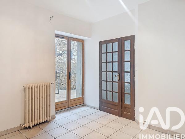 Maison à vendre 7 pièces 107 m² Saint-Julien-du-Sault