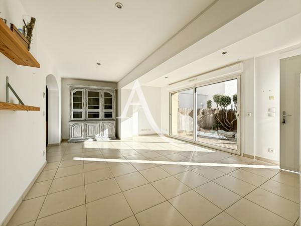 A VENDRE Appartement T3 de 69 m² avec jardin, terrasse et grand garage 13013 MARSEILLE