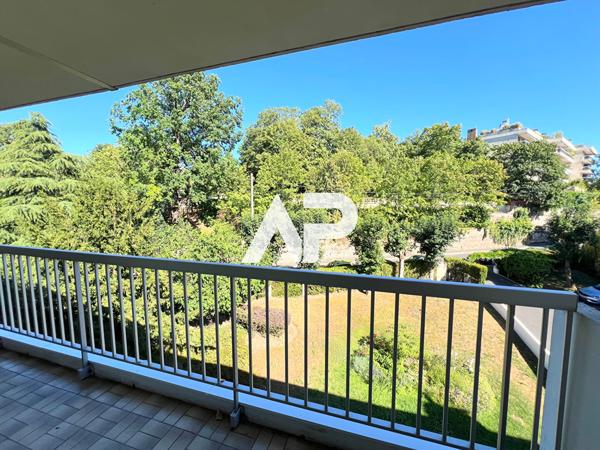 Appartement non meublé Montmorency 2 pièces 46 m2 Loyer 970 €/mois charges comprises **  - Référence  1679