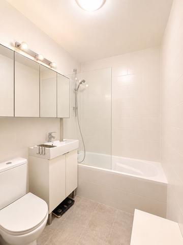 Appartement Courbevoie 1 pièce(s) 37  m2
