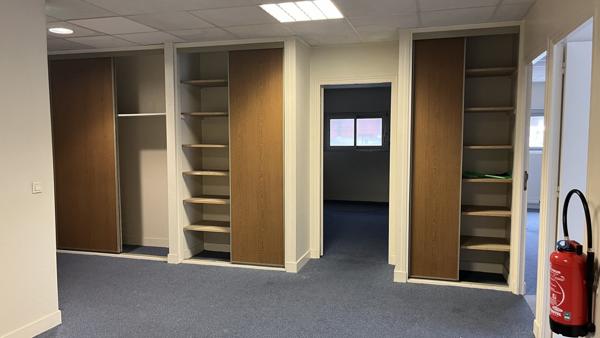 A louer 280 m2 - Bureau à Saint Jean de la Ruelle