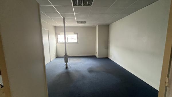 A louer 280 m2 - Bureau à Saint Jean de la Ruelle