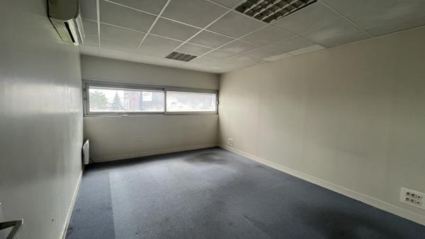 A louer 280 m2 - Bureau à Saint Jean de la Ruelle