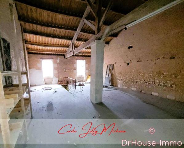 Maison à vendre 4 pièces de 237 m²