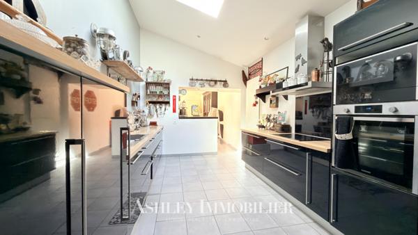 A VENDRE MAISON TYPE 5 - 10 MINUTES DE LA ROCHELLE - DOMPIERRE-SUR-MER