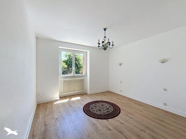 Maison à vendre 131 760 € Hiersac 6 p 113 m² DPE F