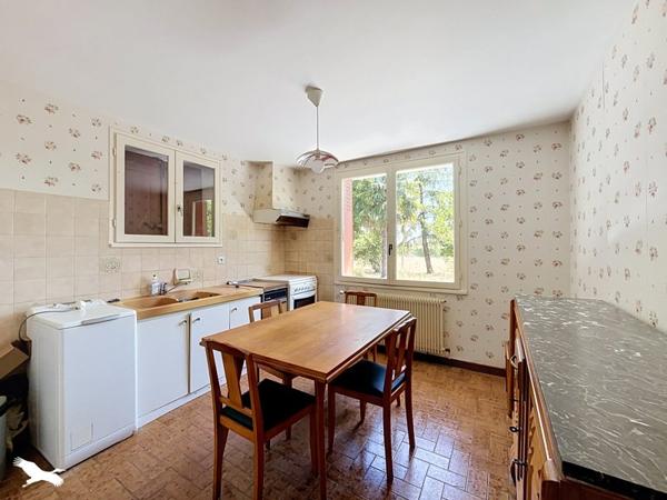 Maison à vendre 131 760 € Hiersac 6 p 113 m² DPE F