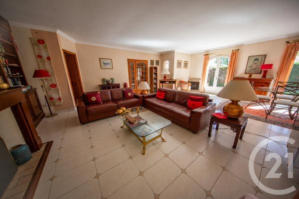Maison à vendre  5 pièces - 137,71 m 2   ST MEDARD EN JALLES  - 33