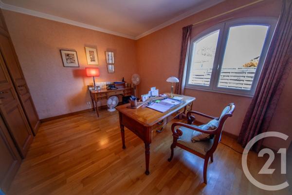 Maison à vendre  5 pièces - 137,71 m 2   ST MEDARD EN JALLES  - 33
