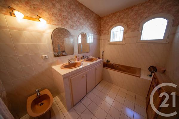 Maison à vendre  5 pièces - 137,71 m 2   ST MEDARD EN JALLES  - 33