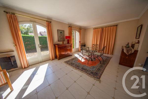 Maison à vendre  5 pièces - 137,71 m 2   ST MEDARD EN JALLES  - 33