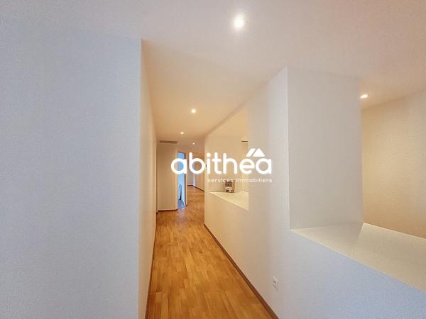 9 pièces 247m² | 15000 m² | ENSEMBLE IMMOBILIER | CHARENTAISE RÉNOVÉE | 250 + 48 m² | dépendances | étang